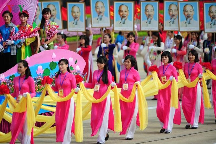 70ème anniversaire de la Révolution d’Août et de la Fête nationale - ảnh 7